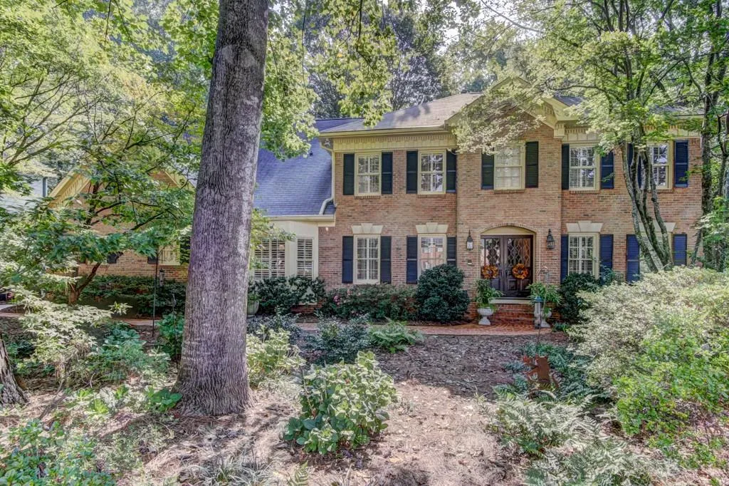 165 Marsh Glen Point, Atlanta, Georgia 30328, 4 Bedrooms Bedrooms, ,5 BathroomsBathrooms,Residential,Sold,165 Marsh Glen Point,5908926
