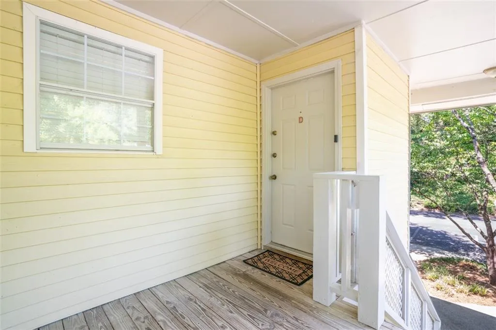 6818 Glenridge Drive Unit D, Sandy Springs, Georgia 30328, 1 Bedroom Bedrooms, ,1 BathroomBathrooms,Residential,Sold,6818 Glenridge Drive Unit D,7071899