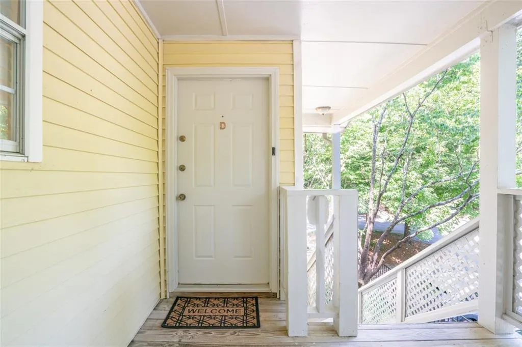 6818 Glenridge Drive Unit D, Sandy Springs, Georgia 30328, 1 Bedroom Bedrooms, ,1 BathroomBathrooms,Residential,Sold,6818 Glenridge Drive Unit D,7071899