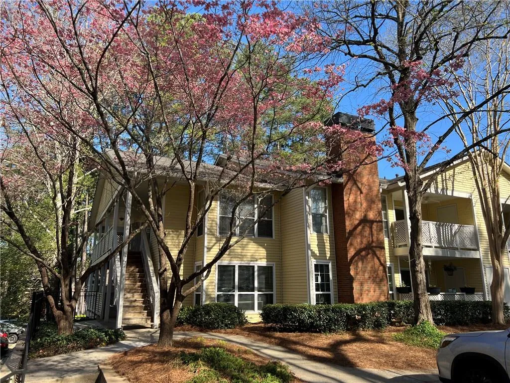 6818 Glenridge Drive Unit D, Sandy Springs, Georgia 30328, 1 Bedroom Bedrooms, ,1 BathroomBathrooms,Residential,Sold,6818 Glenridge Drive Unit D,7071899
