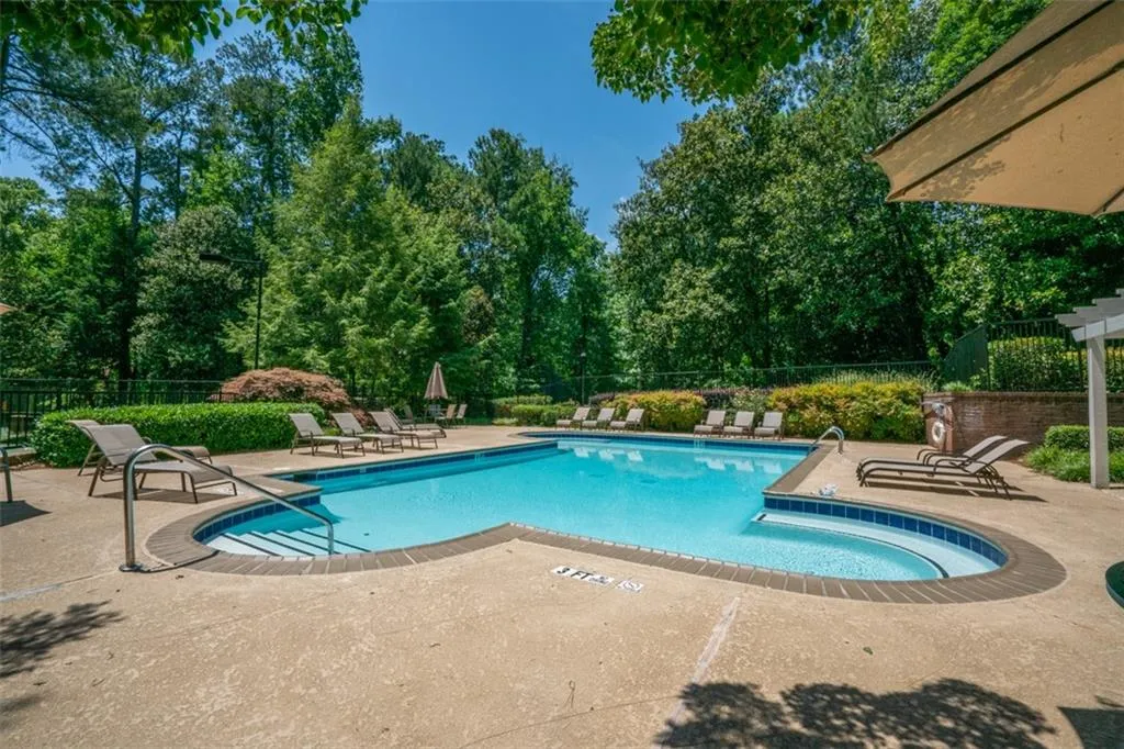 6818 Glenridge Drive Unit D, Sandy Springs, Georgia 30328, 1 Bedroom Bedrooms, ,1 BathroomBathrooms,Residential,Sold,6818 Glenridge Drive Unit D,7071899