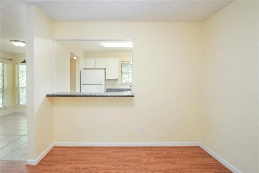 6818 Glenridge Drive Unit D, Sandy Springs, Georgia 30328, 1 Bedroom Bedrooms, ,1 BathroomBathrooms,Residential,Sold,6818 Glenridge Drive Unit D,7071899