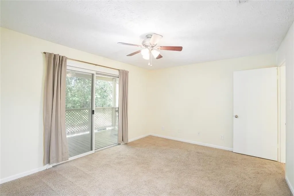 6818 Glenridge Drive Unit D, Sandy Springs, Georgia 30328, 1 Bedroom Bedrooms, ,1 BathroomBathrooms,Residential,Sold,6818 Glenridge Drive Unit D,7071899