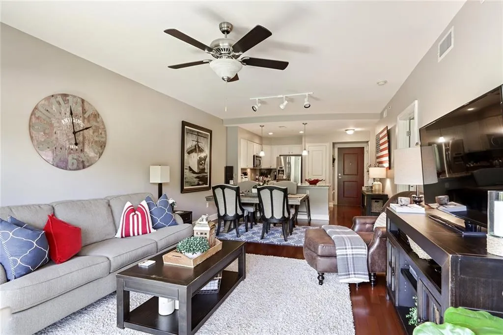 200 River Vista Drive Unit 622, Atlanta, Georgia 30339, 1 Bedroom Bedrooms, ,1 BathroomBathrooms,Residential,Sold,200 River Vista Drive Unit 622,6710059