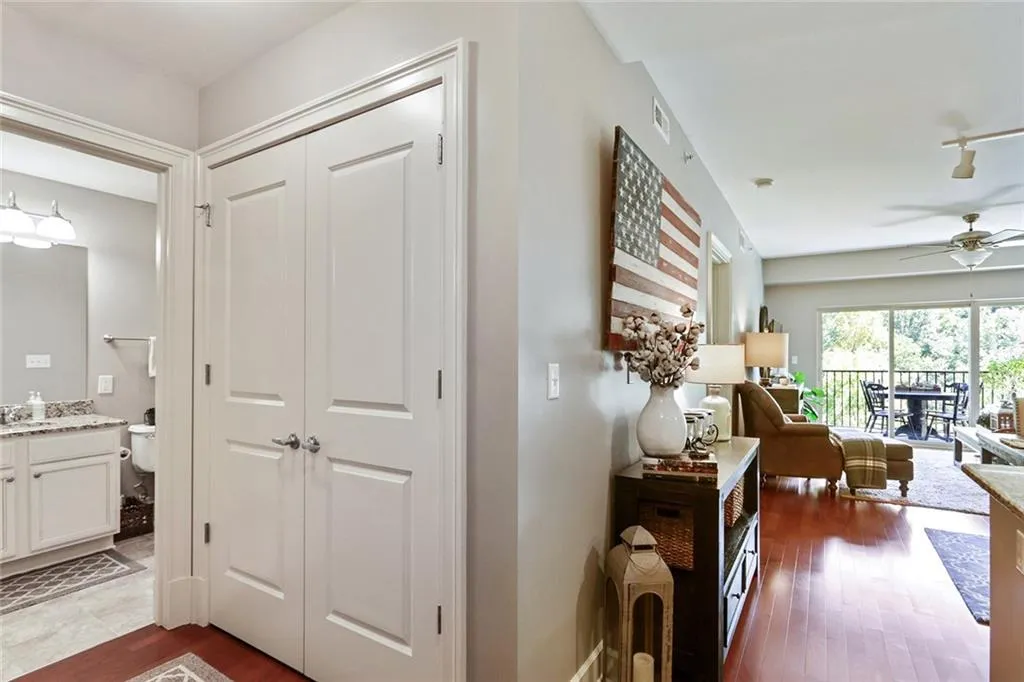 200 River Vista Drive Unit 622, Atlanta, Georgia 30339, 1 Bedroom Bedrooms, ,1 BathroomBathrooms,Residential,Sold,200 River Vista Drive Unit 622,6710059