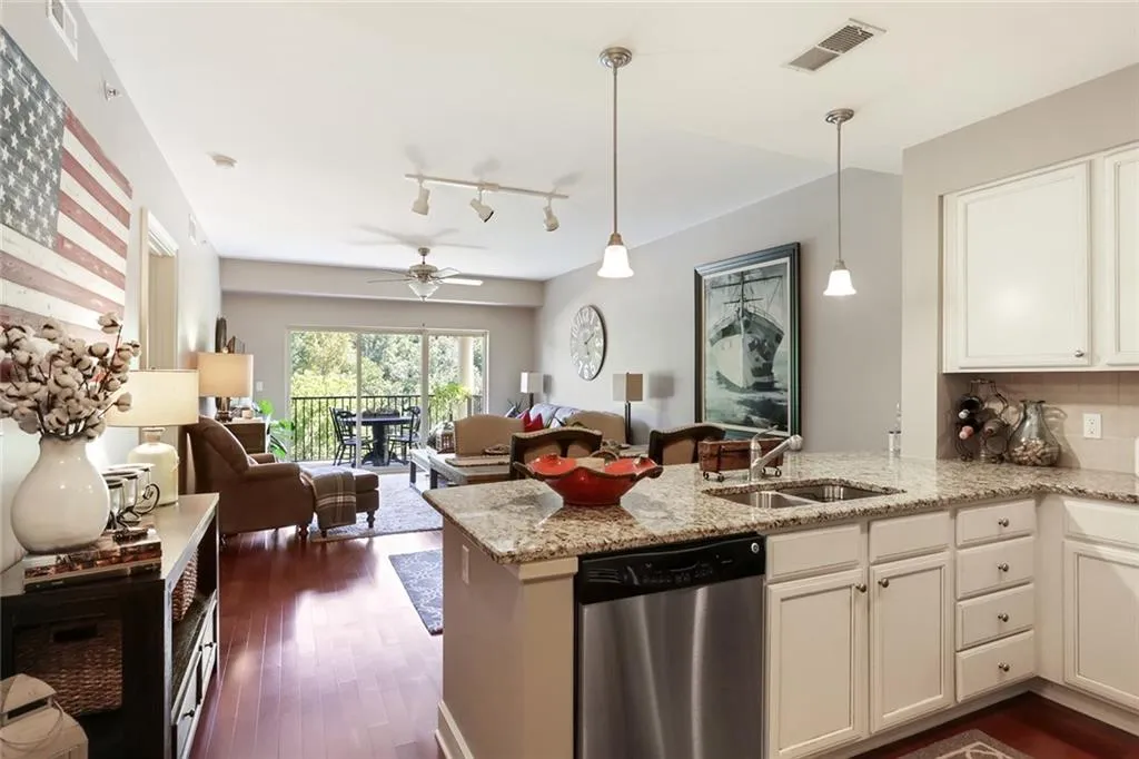 200 River Vista Drive Unit 622, Atlanta, Georgia 30339, 1 Bedroom Bedrooms, ,1 BathroomBathrooms,Residential,Sold,200 River Vista Drive Unit 622,6710059