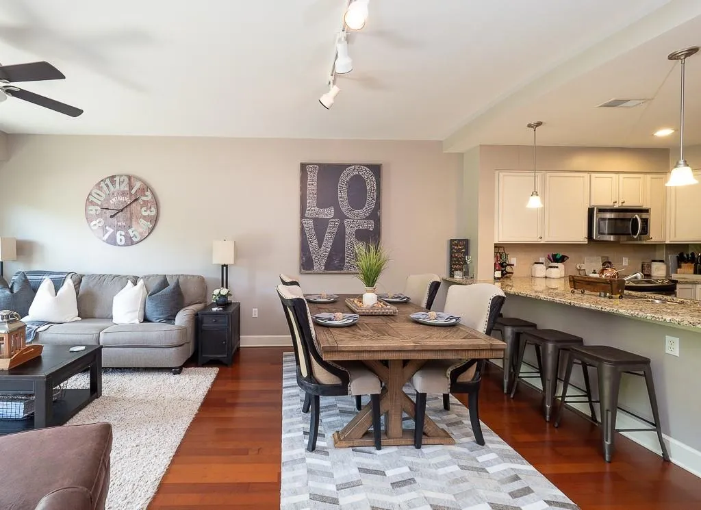 200 River Vista Drive Unit 622, Atlanta, Georgia 30339, 1 Bedroom Bedrooms, ,1 BathroomBathrooms,Residential,Sold,200 River Vista Drive Unit 622,6710059