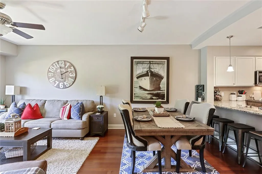 200 River Vista Drive Unit 622, Atlanta, Georgia 30339, 1 Bedroom Bedrooms, ,1 BathroomBathrooms,Residential,Sold,200 River Vista Drive Unit 622,6710059