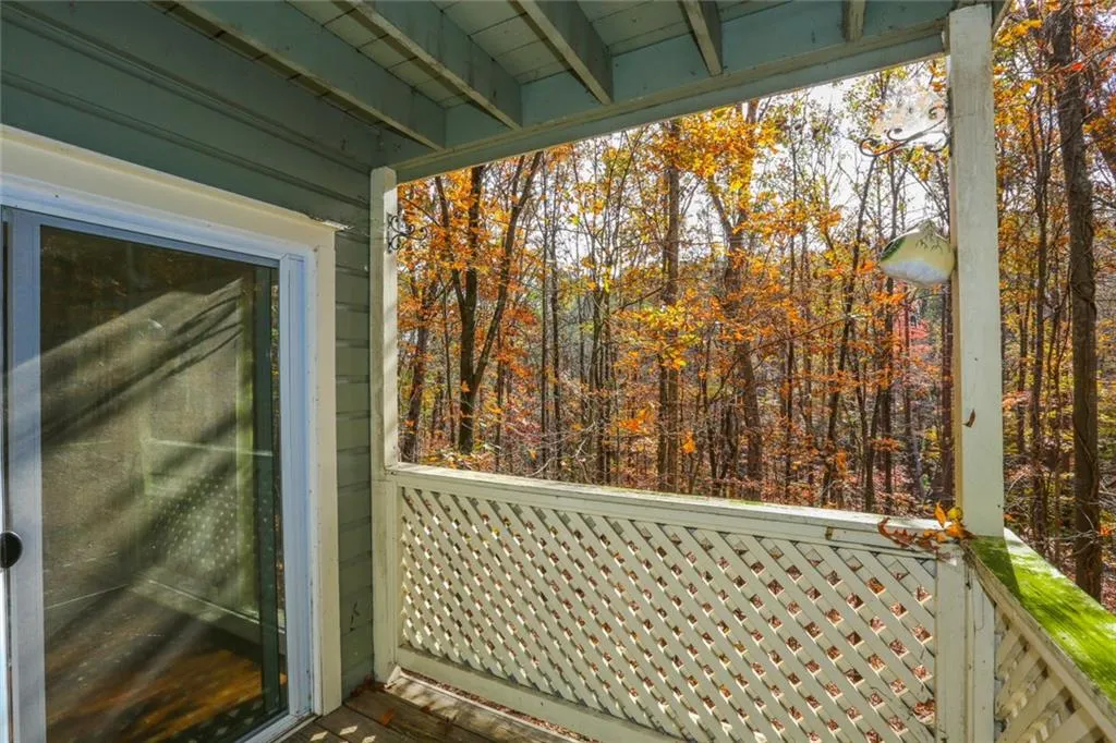 1001 Vicksburg Place, Sandy Springs, Georgia 30350, 2 Bedrooms Bedrooms, ,2 BathroomsBathrooms,Residential,Sold,1001 Vicksburg Place,5933192