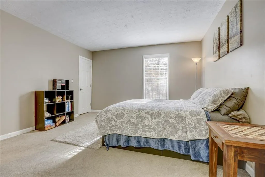 1001 Vicksburg Place, Sandy Springs, Georgia 30350, 2 Bedrooms Bedrooms, ,2 BathroomsBathrooms,Residential,Sold,1001 Vicksburg Place,5933192