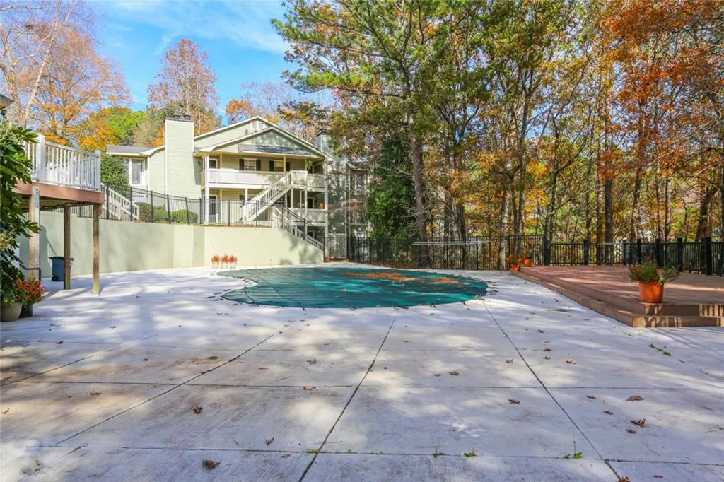 1001 Vicksburg Place, Sandy Springs, Georgia 30350, 2 Bedrooms Bedrooms, ,2 BathroomsBathrooms,Residential,Sold,1001 Vicksburg Place,5933192