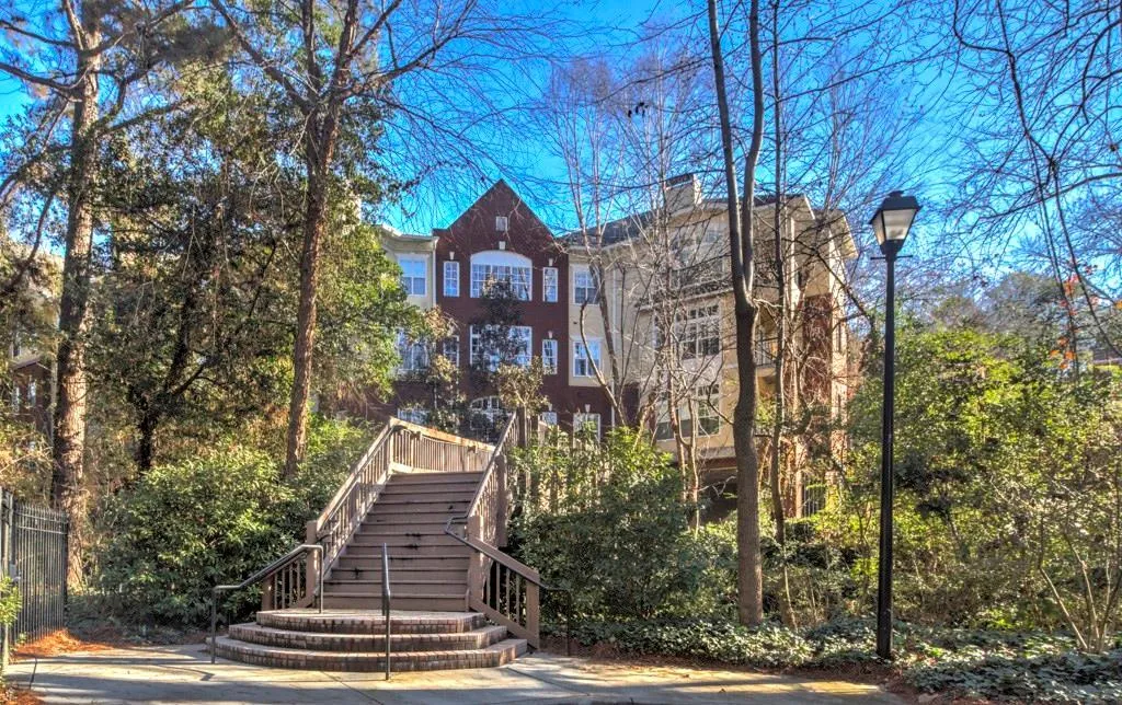 424 Lindbergh Drive Ne Unit 201, Atlanta, Georgia 30305, 2 Bedrooms Bedrooms, ,2 BathroomsBathrooms,Residential,Sold,424 Lindbergh Drive Ne Unit 201,5798841