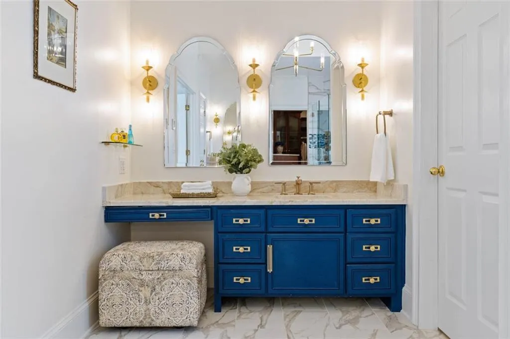 2010 Spalding Drive, Sandy Springs, Georgia 30350, 5 Bedrooms Bedrooms, ,5 BathroomsBathrooms,Residential,Sold,2010 Spalding Drive,7350747