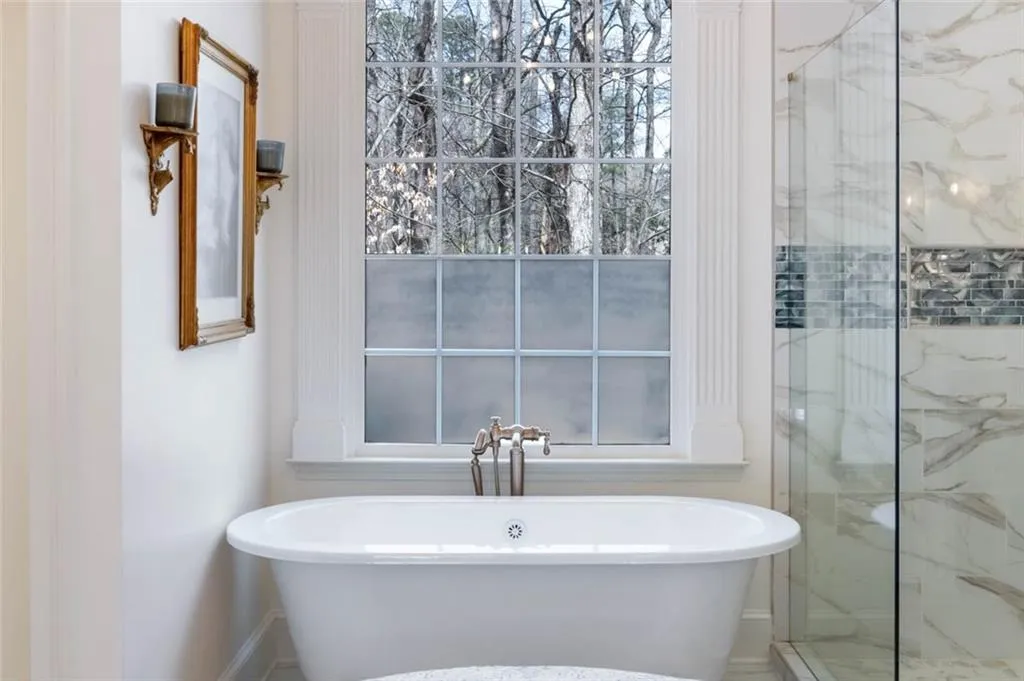 2010 Spalding Drive, Sandy Springs, Georgia 30350, 5 Bedrooms Bedrooms, ,5 BathroomsBathrooms,Residential,Sold,2010 Spalding Drive,7350747