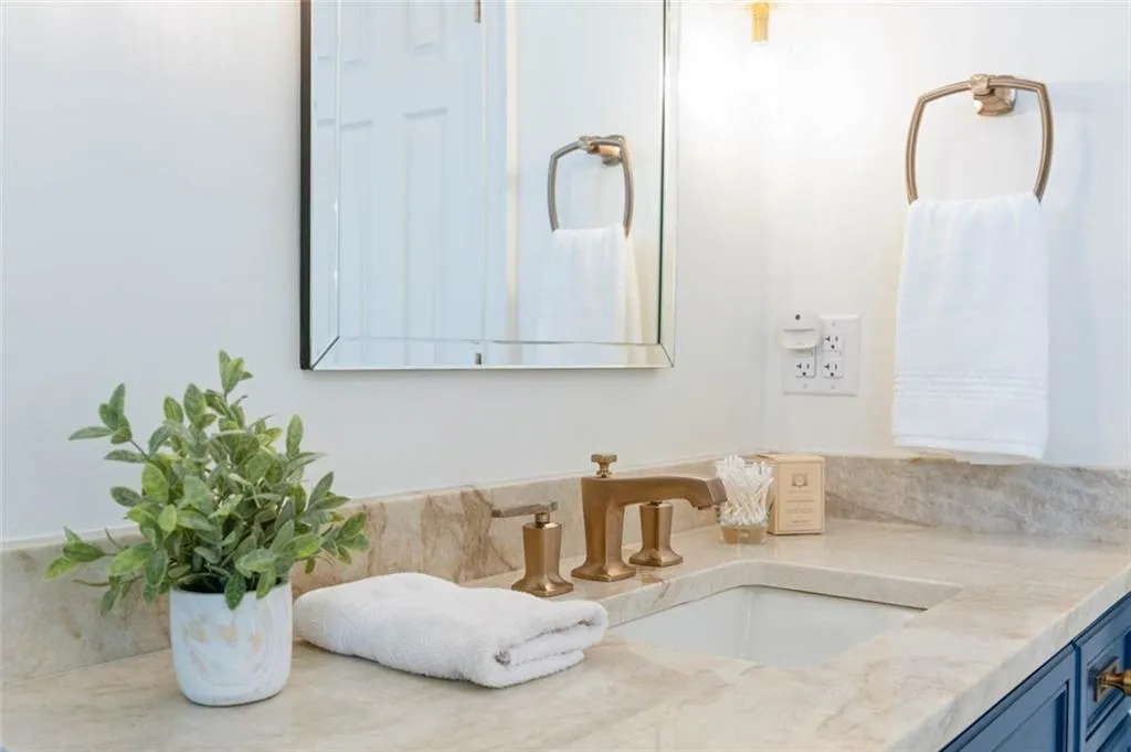 2010 Spalding Drive, Sandy Springs, Georgia 30350, 5 Bedrooms Bedrooms, ,5 BathroomsBathrooms,Residential,Sold,2010 Spalding Drive,7350747