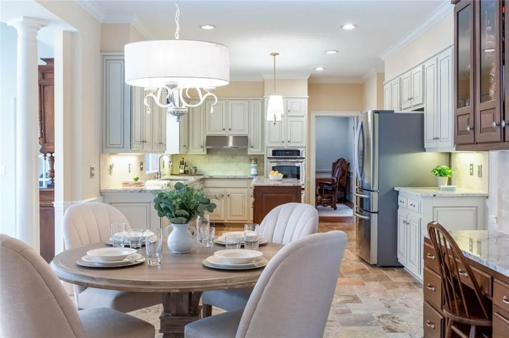 2010 Spalding Drive, Sandy Springs, Georgia 30350, 5 Bedrooms Bedrooms, ,5 BathroomsBathrooms,Residential,Sold,2010 Spalding Drive,7350747