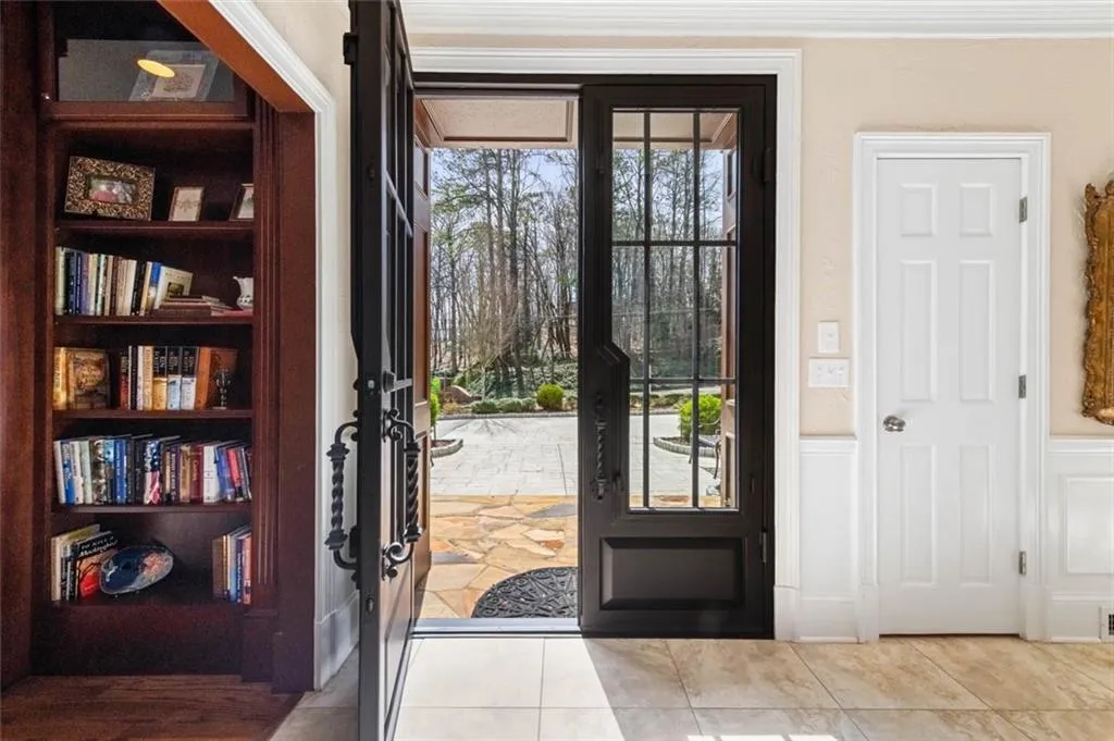 2010 Spalding Drive, Sandy Springs, Georgia 30350, 5 Bedrooms Bedrooms, ,5 BathroomsBathrooms,Residential,Sold,2010 Spalding Drive,7350747