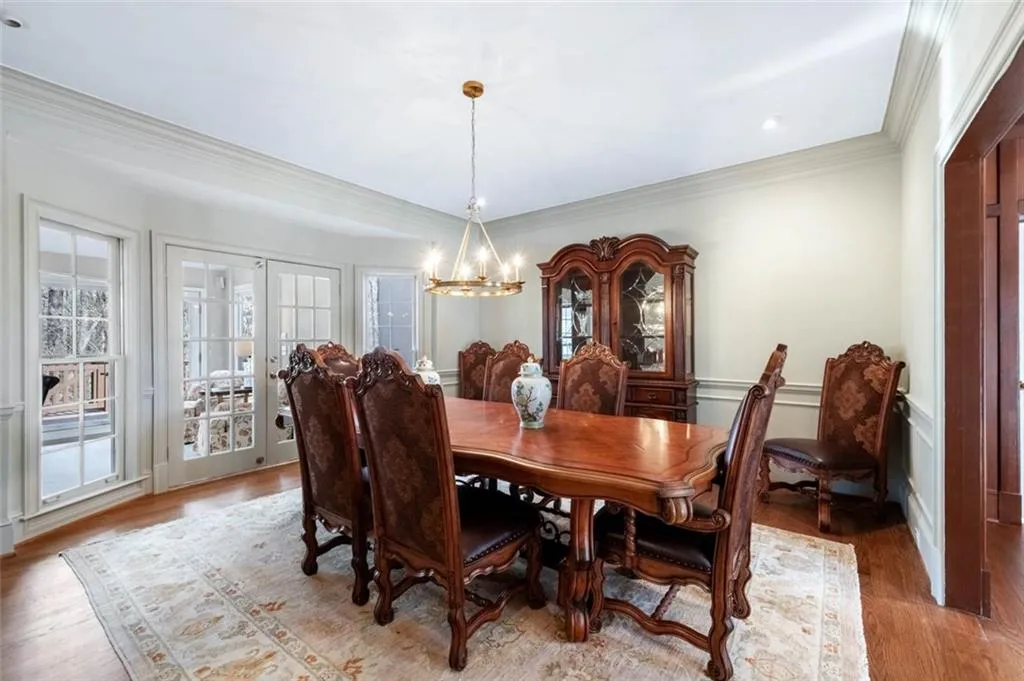 2010 Spalding Drive, Sandy Springs, Georgia 30350, 5 Bedrooms Bedrooms, ,5 BathroomsBathrooms,Residential,Sold,2010 Spalding Drive,7350747