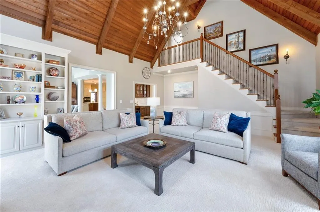 2010 Spalding Drive, Sandy Springs, Georgia 30350, 5 Bedrooms Bedrooms, ,5 BathroomsBathrooms,Residential,Sold,2010 Spalding Drive,7350747