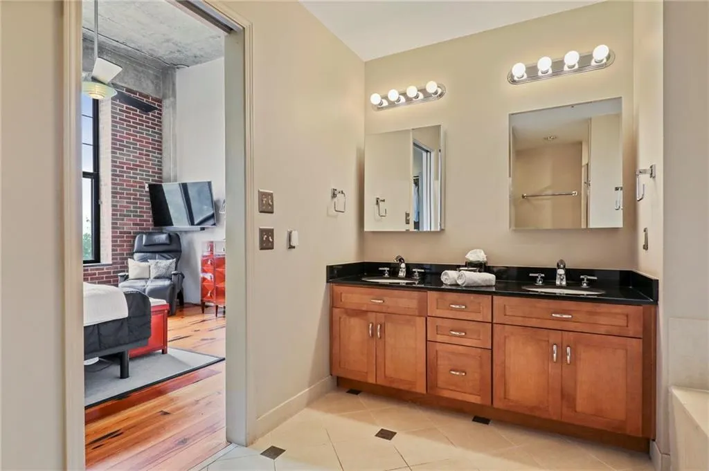 6105 Blue Stone Road Unit 303, Sandy Springs, Georgia 30328, 2 Bedrooms Bedrooms, ,2 BathroomsBathrooms,Residential,Sold,6105 Blue Stone Road Unit 303,6909378