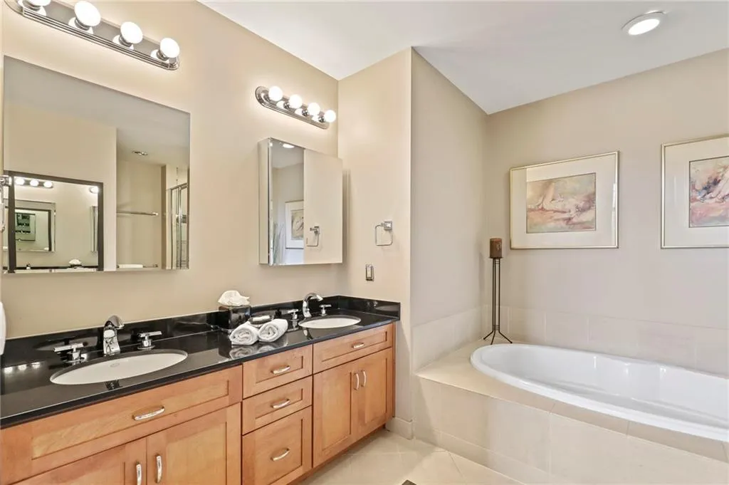 6105 Blue Stone Road Unit 303, Sandy Springs, Georgia 30328, 2 Bedrooms Bedrooms, ,2 BathroomsBathrooms,Residential,Sold,6105 Blue Stone Road Unit 303,6909378