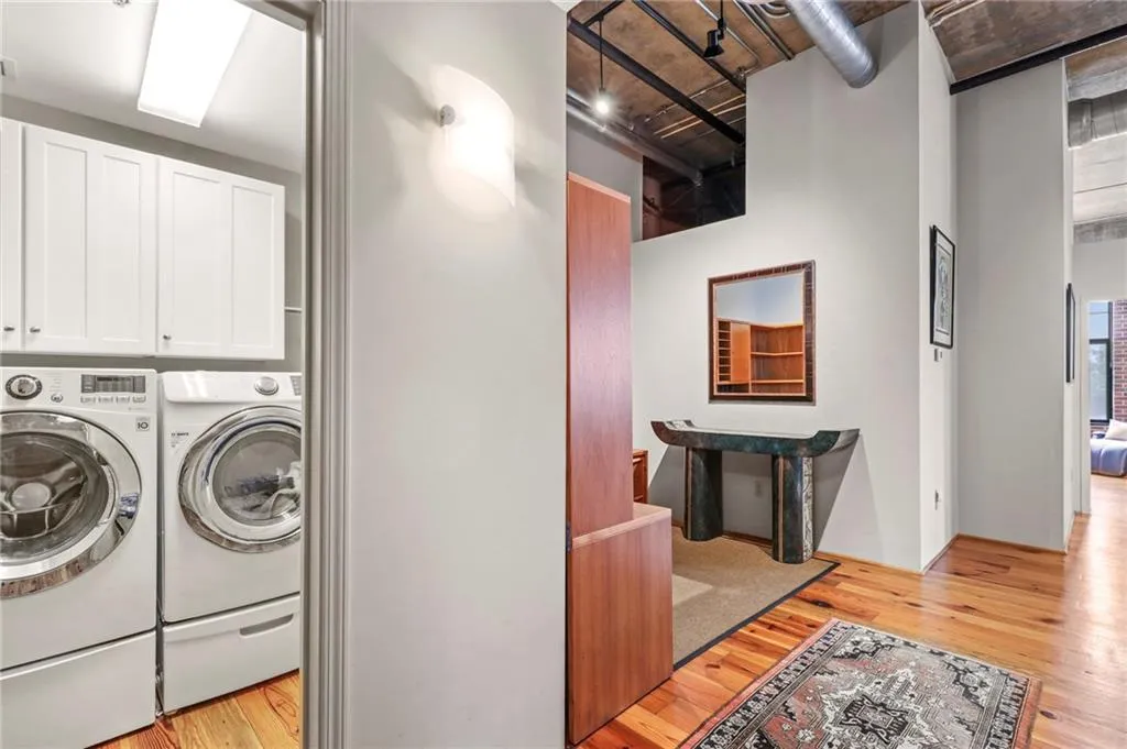 6105 Blue Stone Road Unit 303, Sandy Springs, Georgia 30328, 2 Bedrooms Bedrooms, ,2 BathroomsBathrooms,Residential,Sold,6105 Blue Stone Road Unit 303,6909378