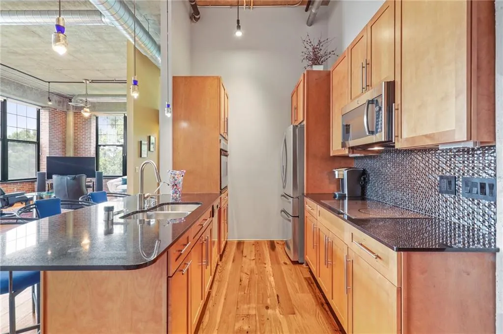 6105 Blue Stone Road Unit 303, Sandy Springs, Georgia 30328, 2 Bedrooms Bedrooms, ,2 BathroomsBathrooms,Residential,Sold,6105 Blue Stone Road Unit 303,6909378