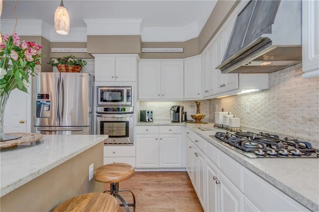 420 Glenridge Close Court, Atlanta, Georgia 30328, 4 Bedrooms Bedrooms, ,2 BathroomsBathrooms,Residential,Sold,420 Glenridge Close Court,5880359