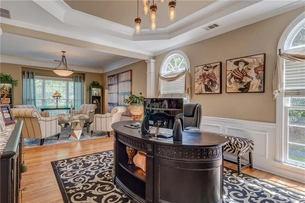 420 Glenridge Close Court, Atlanta, Georgia 30328, 4 Bedrooms Bedrooms, ,2 BathroomsBathrooms,Residential,Sold,420 Glenridge Close Court,5880359