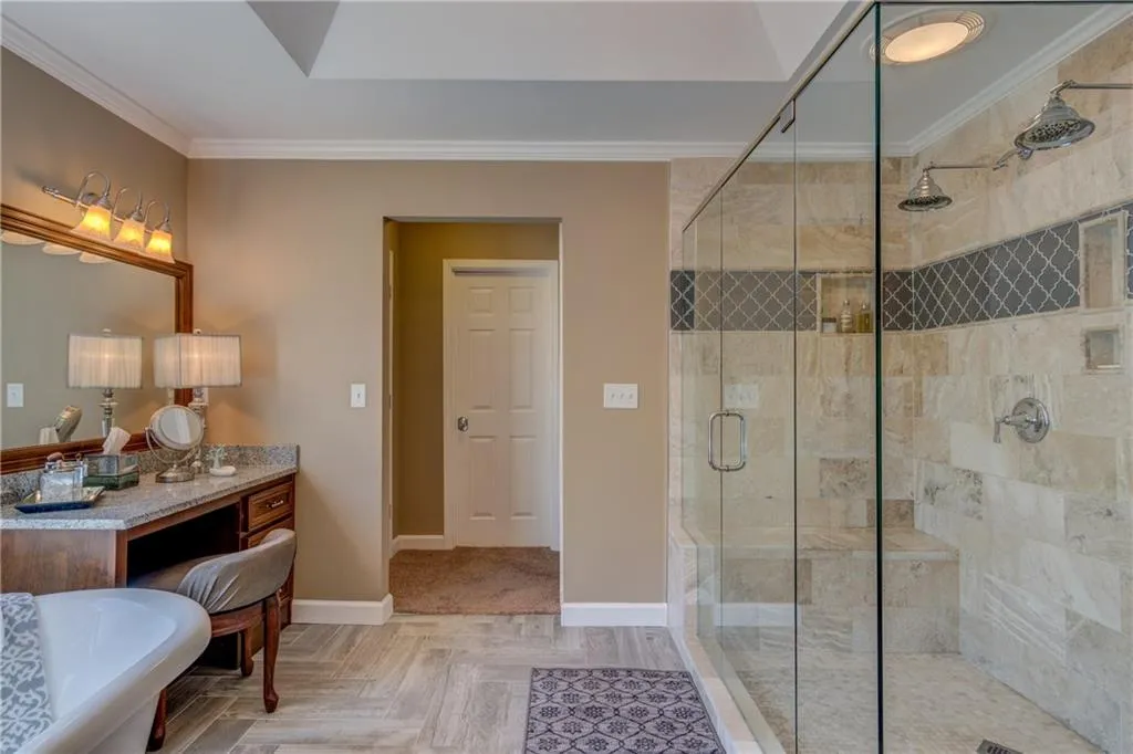 420 Glenridge Close Court, Atlanta, Georgia 30328, 4 Bedrooms Bedrooms, ,2 BathroomsBathrooms,Residential,Sold,420 Glenridge Close Court,5880359