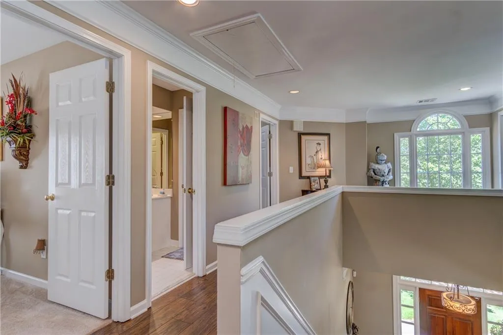 420 Glenridge Close Court, Atlanta, Georgia 30328, 4 Bedrooms Bedrooms, ,2 BathroomsBathrooms,Residential,Sold,420 Glenridge Close Court,5880359