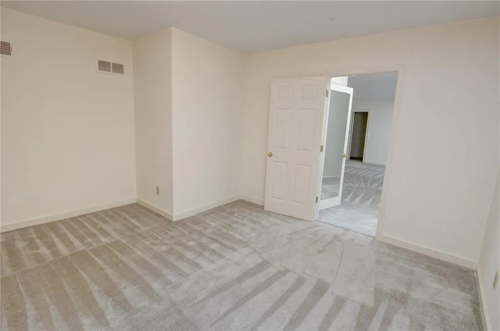 7155 Roswell Road Unit 60, Sandy Springs, Georgia 30328, 3 Bedrooms Bedrooms, ,3 BathroomsBathrooms,Residential,Sold,7155 Roswell Road Unit 60,6541036