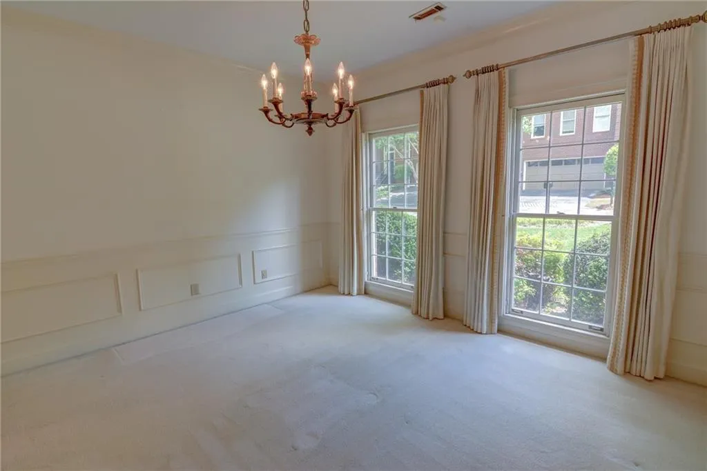 7155 Roswell Road Unit 60, Sandy Springs, Georgia 30328, 3 Bedrooms Bedrooms, ,3 BathroomsBathrooms,Residential,Sold,7155 Roswell Road Unit 60,6541036