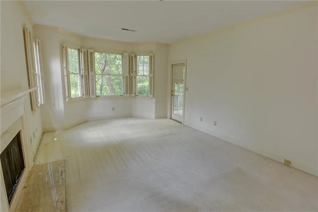 7155 Roswell Road Unit 60, Sandy Springs, Georgia 30328, 3 Bedrooms Bedrooms, ,3 BathroomsBathrooms,Residential,Sold,7155 Roswell Road Unit 60,6541036