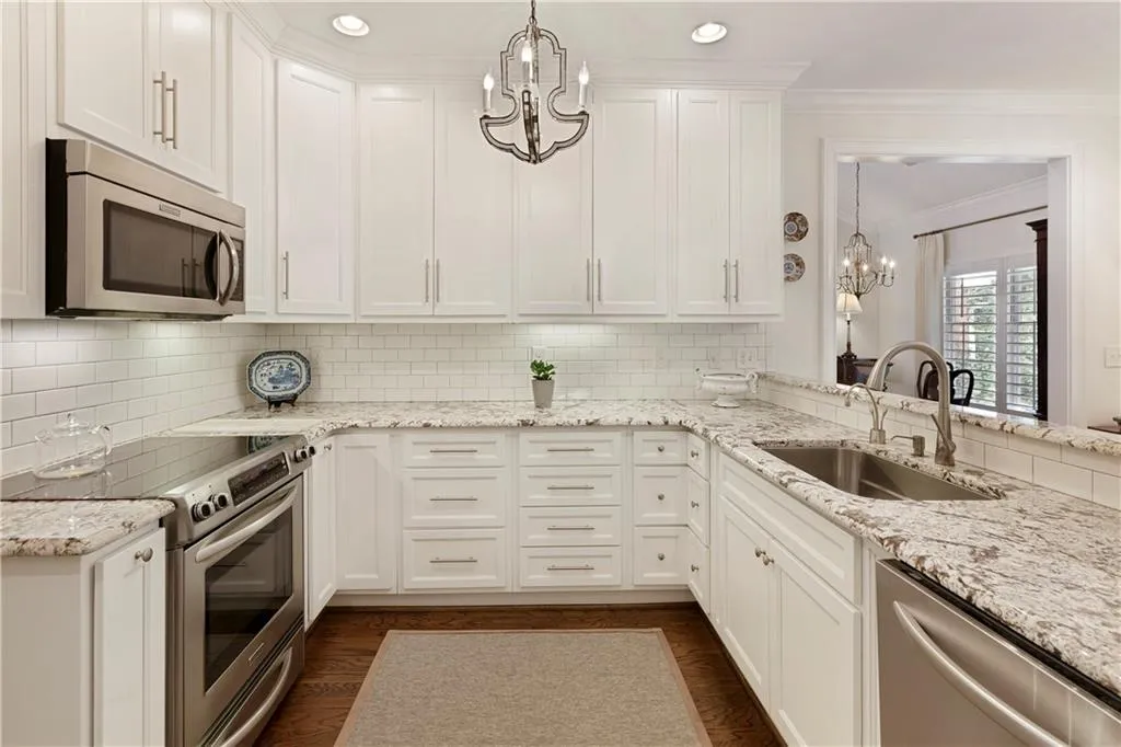 46 Vernon Glen Court, Sandy Springs, Georgia 30338, 2 Bedrooms Bedrooms, ,2 BathroomsBathrooms,Residential,Sold,46 Vernon Glen Court,6945837