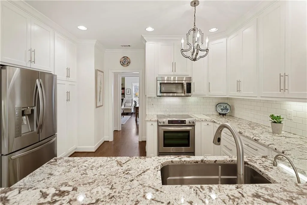 46 Vernon Glen Court, Sandy Springs, Georgia 30338, 2 Bedrooms Bedrooms, ,2 BathroomsBathrooms,Residential,Sold,46 Vernon Glen Court,6945837