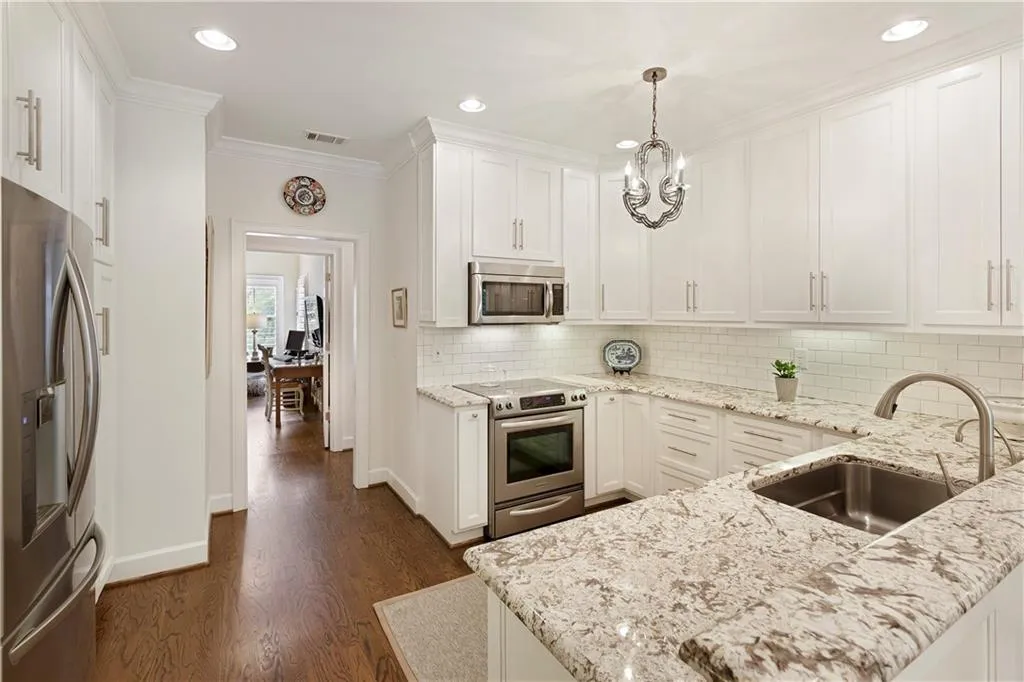 46 Vernon Glen Court, Sandy Springs, Georgia 30338, 2 Bedrooms Bedrooms, ,2 BathroomsBathrooms,Residential,Sold,46 Vernon Glen Court,6945837