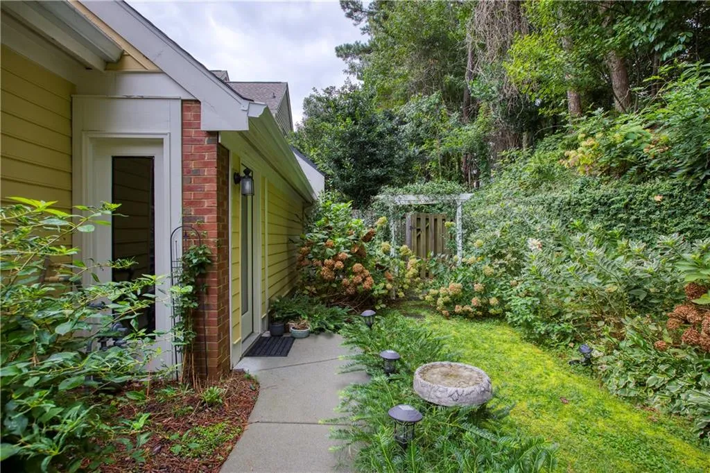 46 Vernon Glen Court, Sandy Springs, Georgia 30338, 2 Bedrooms Bedrooms, ,2 BathroomsBathrooms,Residential,Sold,46 Vernon Glen Court,6945837