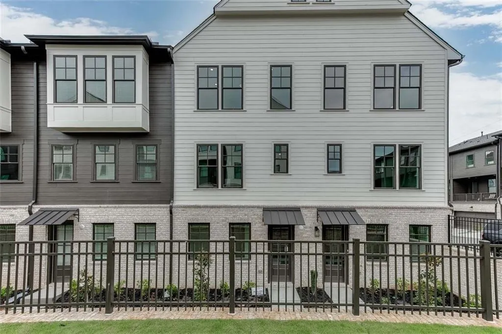 6541 Beacon Drive Unit 379, Sandy Springs, Georgia 30328, 3 Bedrooms Bedrooms, ,3 BathroomsBathrooms,Residential,Sold,6541 Beacon Drive Unit 379,7022693