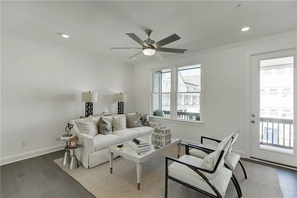 6541 Beacon Drive Unit 379, Sandy Springs, Georgia 30328, 3 Bedrooms Bedrooms, ,3 BathroomsBathrooms,Residential,Sold,6541 Beacon Drive Unit 379,7022693