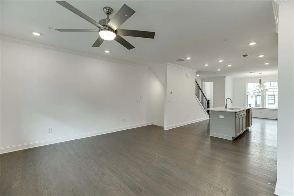 6541 Beacon Drive Unit 379, Sandy Springs, Georgia 30328, 3 Bedrooms Bedrooms, ,3 BathroomsBathrooms,Residential,Sold,6541 Beacon Drive Unit 379,7022693