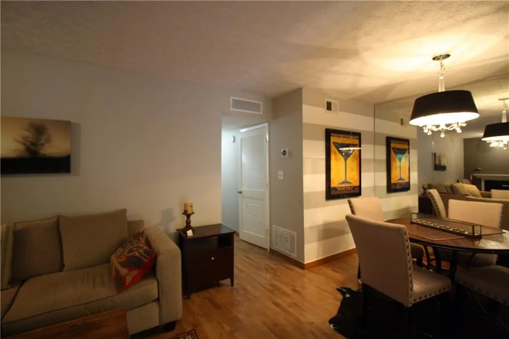 407 River Run Drive Unit 407, Sandy Springs, Georgia 30350, 1 Bedroom Bedrooms, ,1 BathroomBathrooms,Residential,Sold,407 River Run Drive Unit 407,5851333