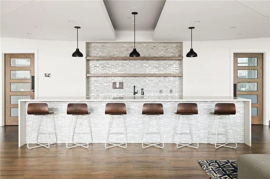 943 Peachtree Street Ne Unit 1413, Atlanta, Georgia 30309, 1 Bedroom Bedrooms, ,1 BathroomBathrooms,Residential,For Sale,943 Peachtree Street Ne Unit 1413,7665286