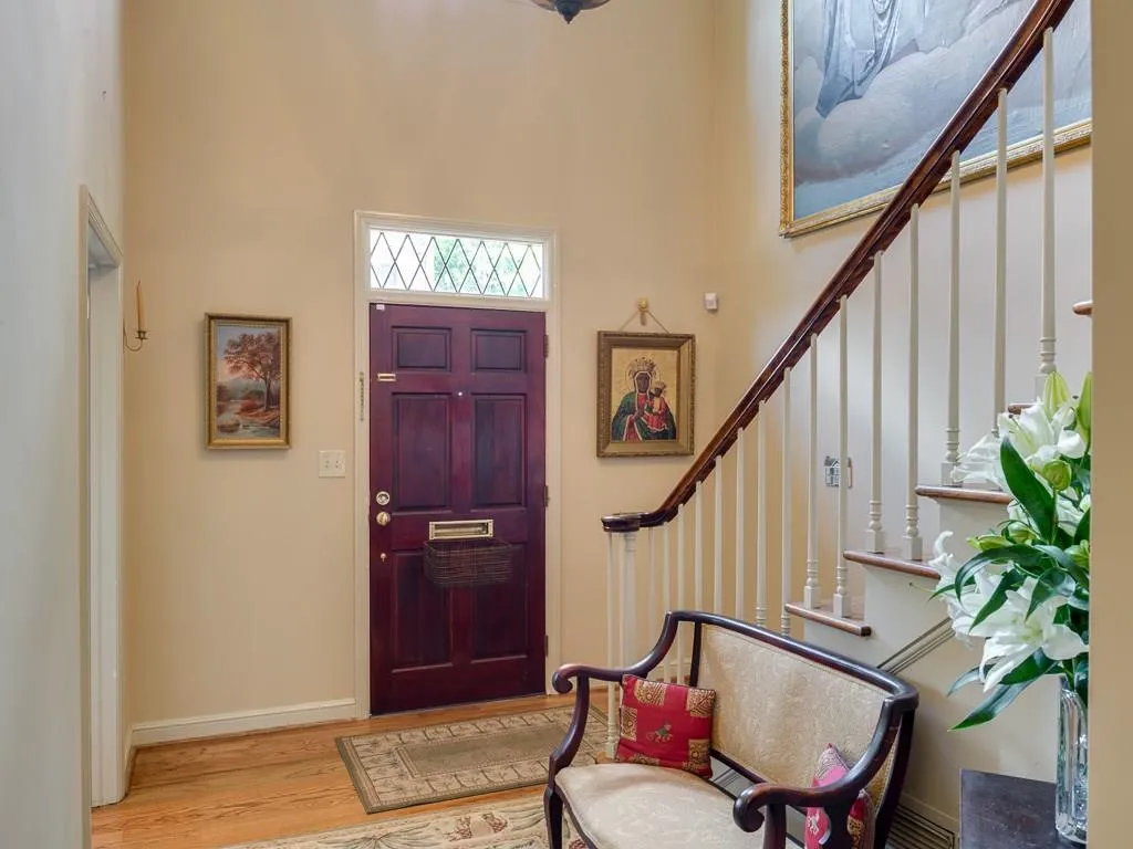 3460 Paces Place Nw, Atlanta, Georgia 30327, 2 Bedrooms Bedrooms, ,2 BathroomsBathrooms,Residential,Sold,3460 Paces Place Nw,5912210