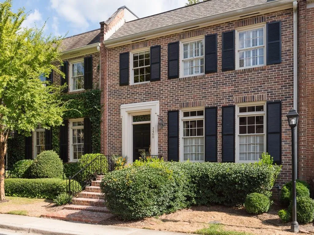 3460 Paces Place Nw, Atlanta, Georgia 30327, 2 Bedrooms Bedrooms, ,2 BathroomsBathrooms,Residential,Sold,3460 Paces Place Nw,5912210