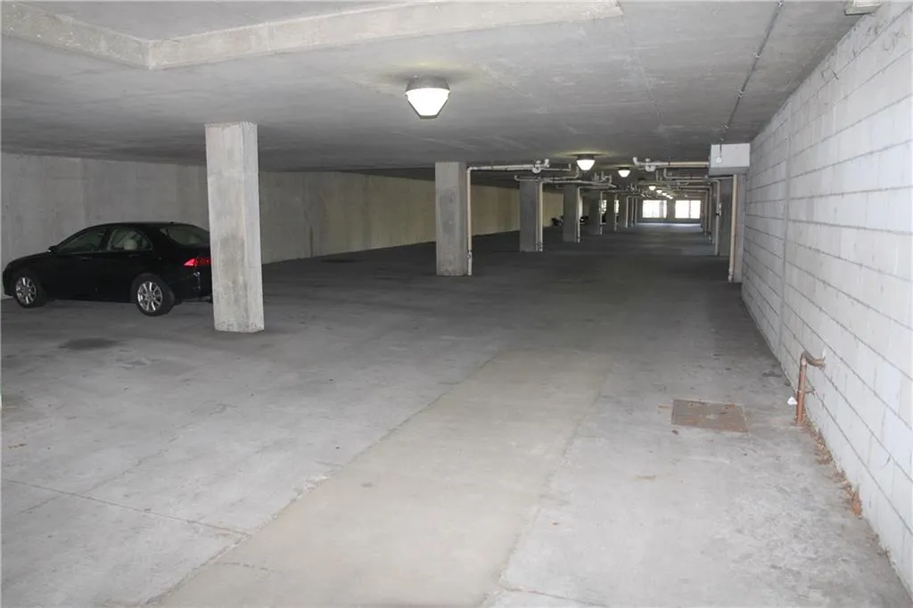 5641 Roswell Road Unit 303, Sandy Springs, Georgia 30342, 2 Bedrooms Bedrooms, ,2 BathroomsBathrooms,Residential,Sold,5641 Roswell Road Unit 303,5661632