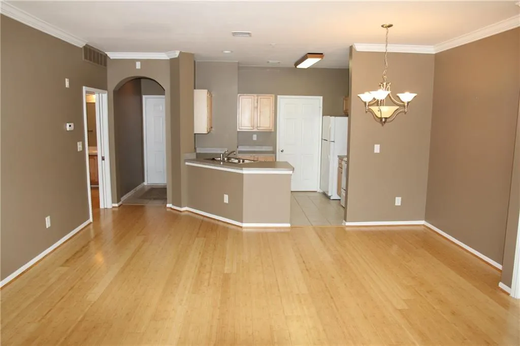 5641 Roswell Road Unit 303, Sandy Springs, Georgia 30342, 2 Bedrooms Bedrooms, ,2 BathroomsBathrooms,Residential,Sold,5641 Roswell Road Unit 303,5661632