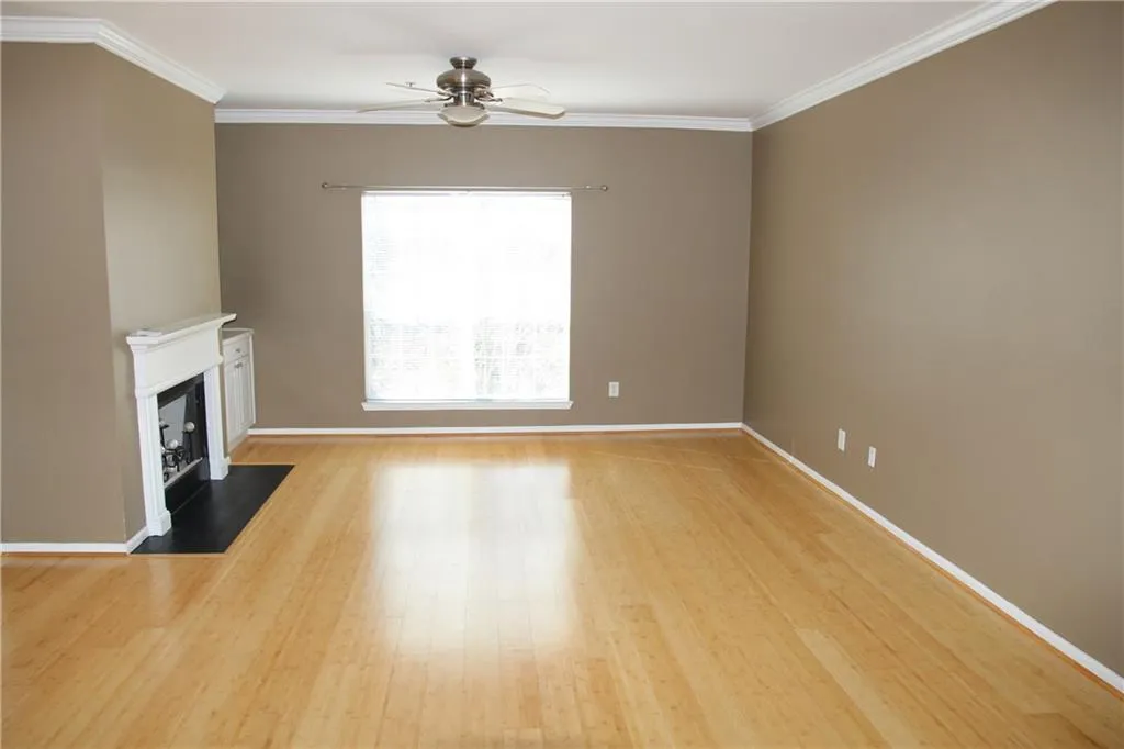 5641 Roswell Road Unit 303, Sandy Springs, Georgia 30342, 2 Bedrooms Bedrooms, ,2 BathroomsBathrooms,Residential,Sold,5641 Roswell Road Unit 303,5661632