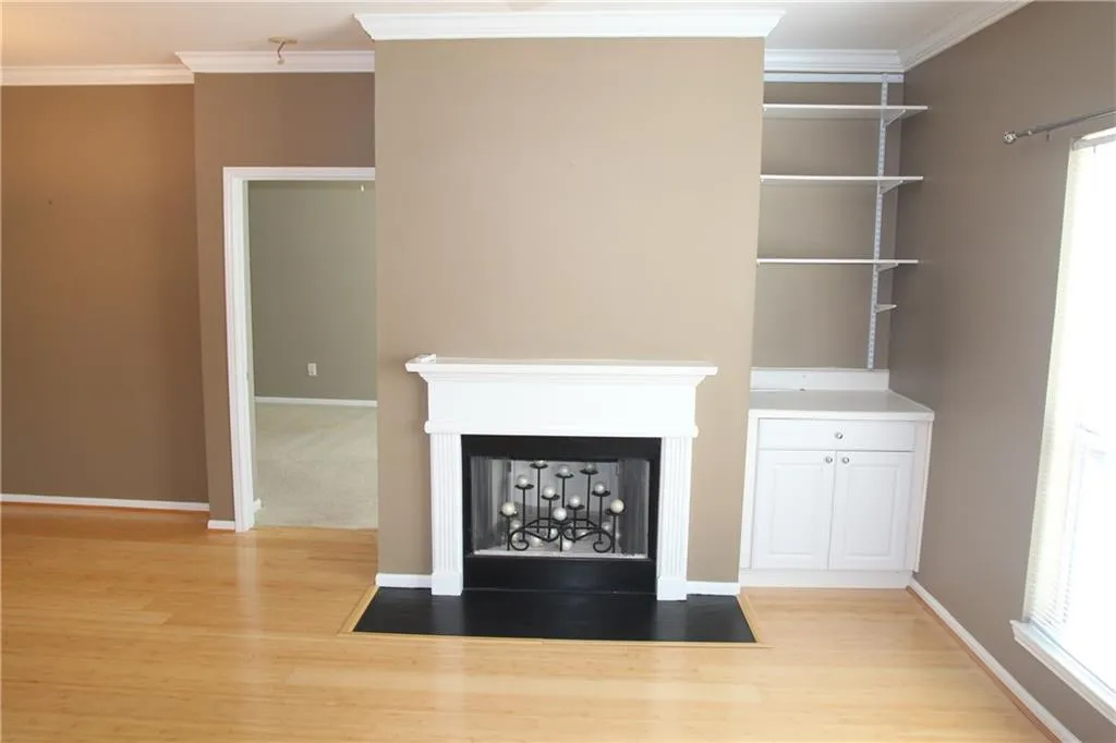 5641 Roswell Road Unit 303, Sandy Springs, Georgia 30342, 2 Bedrooms Bedrooms, ,2 BathroomsBathrooms,Residential,Sold,5641 Roswell Road Unit 303,5661632