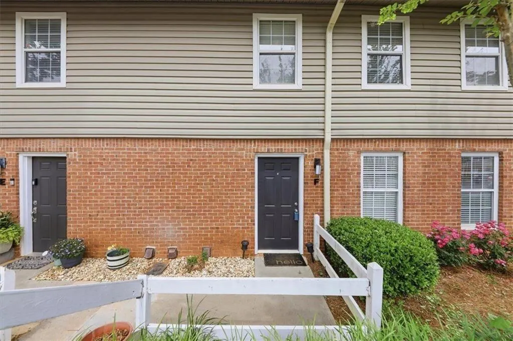 7750 Roswell Road Unit 9f, Sandy Springs, Georgia 30350, 3 Bedrooms Bedrooms, ,2 BathroomsBathrooms,Residential,For Sale,7750 Roswell Road Unit 9f,7764549